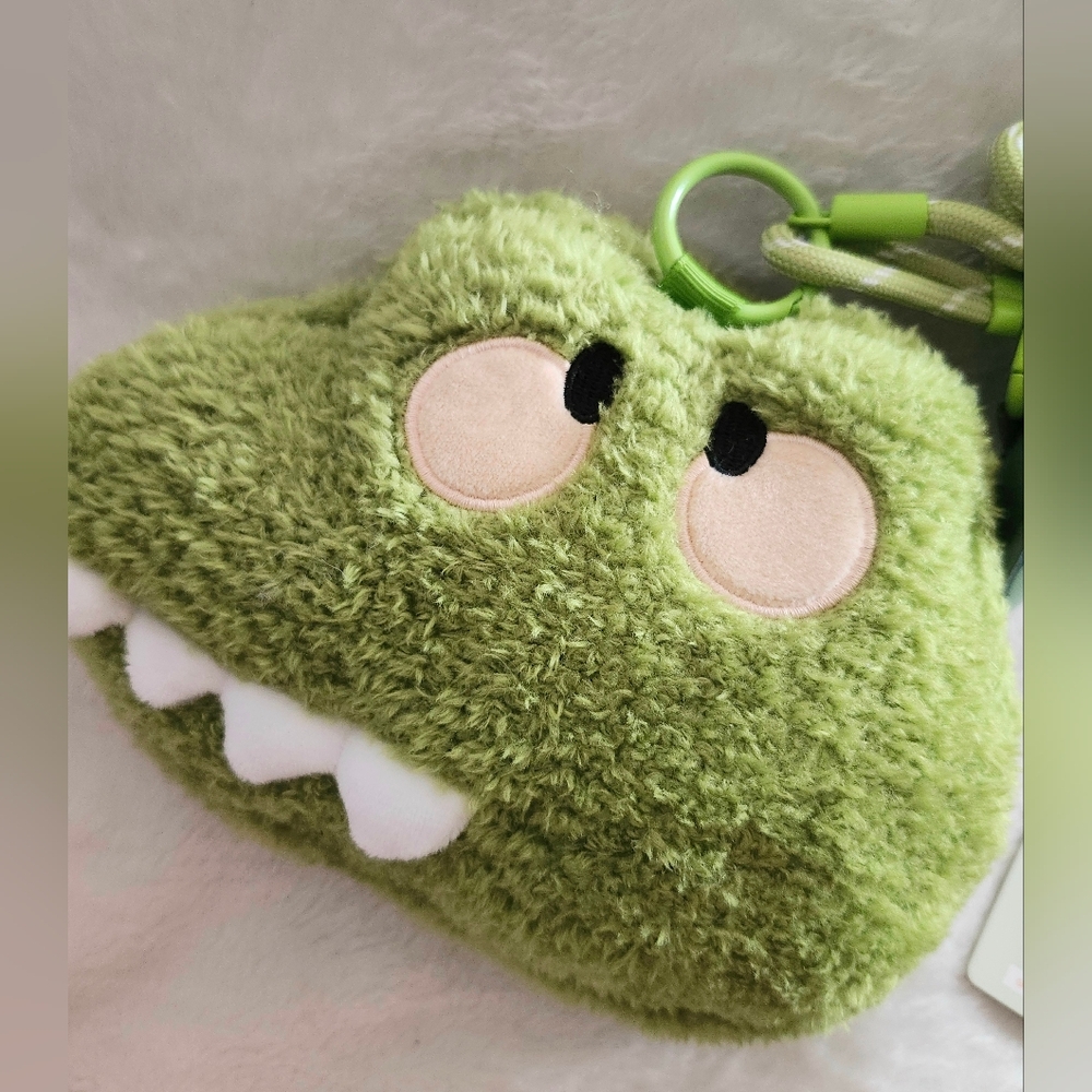 💚SOLD💚 POP MART Hacipupu Snuggle With You Grumpy Crocodile Plush Bag 🐊 - Picture 6 of 9
